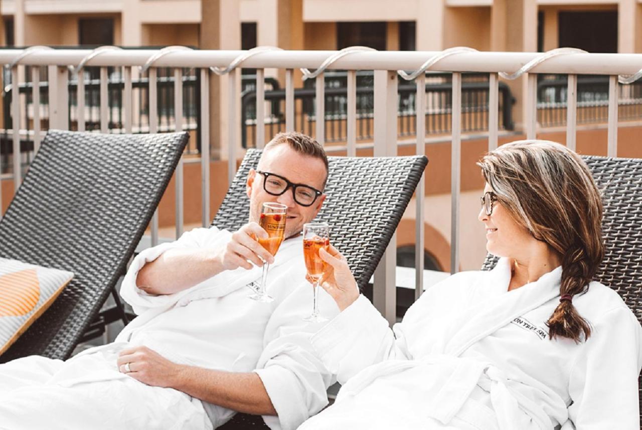 Temple Gardens Hotel & Spa Муус Джоу Екстериор снимка