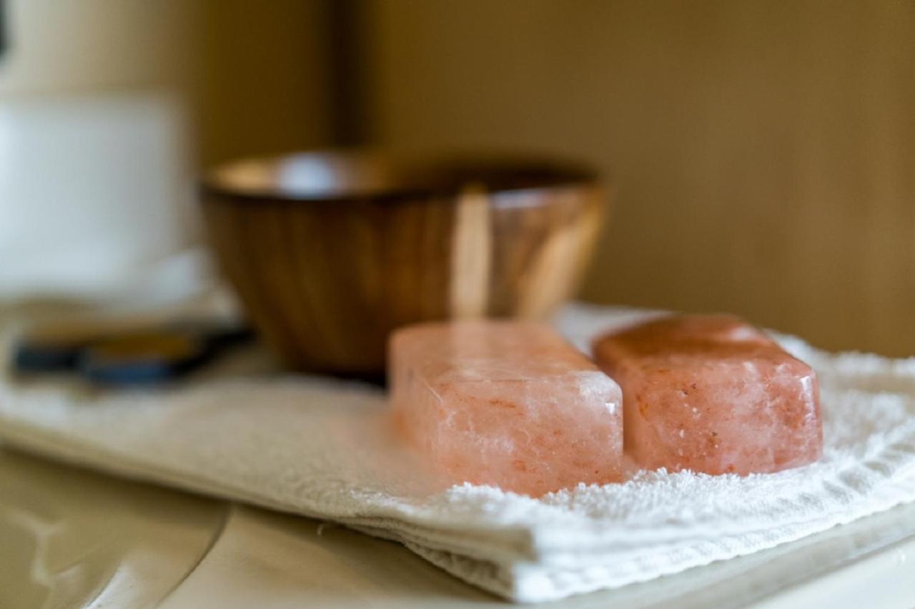 Temple Gardens Hotel & Spa Муус Джоу Екстериор снимка